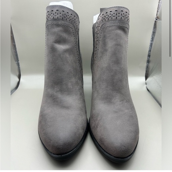 NWOT MIA Sutton Booties - Picture 3 of 5